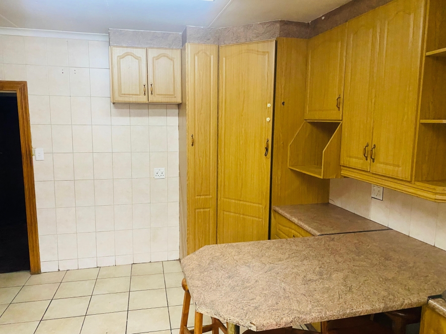 3 Bedroom Property for Sale in Roodia Free State